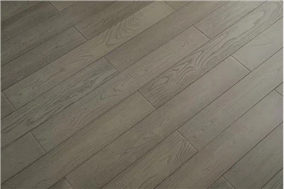 Gerookte grijze vloeren